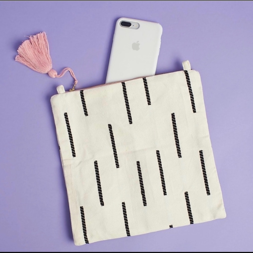 Alive tribe crossbody